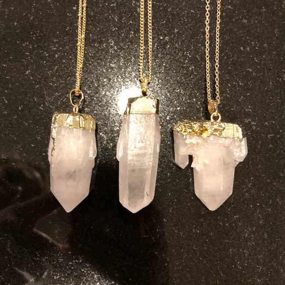 ❗️LAST❗️Raw Crystal Pendant Necklace - Picture 7 of 7